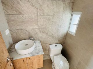 Foto 9 de Venta de casa de 3 habitaciones en urbanización privada, Sur de Manta.