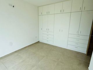 Foto 25 de Venta de casa de 3 habitaciones en urbanización privada, Sur de Manta.