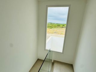 Foto 41 de Venta de casa de 3 habitaciones en urbanización privada, Sur de Manta.