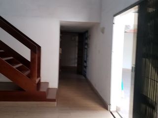 Foto 7 de Alquiler de Casa con Piscina – Urb. Neptuno - Surco