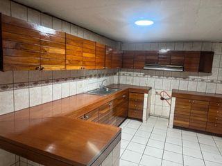 Foto 6 de Alquiler de Casa con Piscina – Urb. Neptuno - Surco