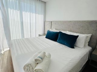 Foto 13 de Venta de departamento amoblado de 3 habitaciones en urbanización Porto Manta.