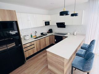 Foto 10 de Venta de departamento amoblado de 3 habitaciones en urbanización Porto Manta.