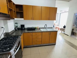 Foto 19 de Venta de departamento de 2 habitaciones amoblado frente a Playa El Murciélago en Manta.