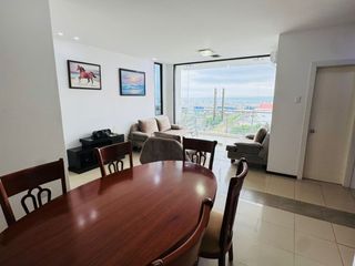 Foto 15 de Venta de departamento de 2 habitaciones amoblado frente a Playa El Murciélago en Manta.