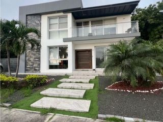 Foto 1 de Venta de Casa amoblada de 4 habitaciones en Montecristi Golf Resort & Villas.