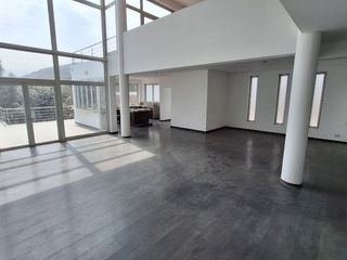 Foto 11 de ALQUILO CASA JR. LOS ALPES - URB. ASOC. DE VIVIENDA LOS HUERTOS DE LA MOLINA  LA MOLINA