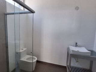 Foto 13 de ALQUILO CASA JR. LOS ALPES - URB. ASOC. DE VIVIENDA LOS HUERTOS DE LA MOLINA  LA MOLINA