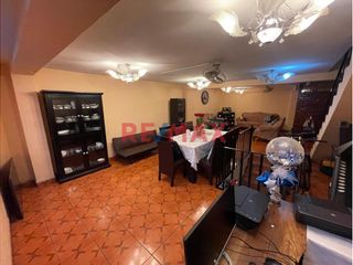 Foto 7 de Se Vende Amplia Casa De 5 Pisos Con Local En El 1Er Piso En La Victoria