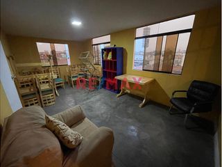 Foto 11 de Se Vende Amplia Casa De 5 Pisos Con Local En El 1Er Piso En La Victoria