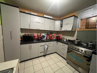 Foto 19 de Se Vende Amplia Casa De 5 Pisos Con Local En El 1Er Piso En La Victoria