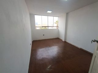 Foto 12 de OFICINA EN ALQUILER 4TO PISO EN AV. MAYOLO