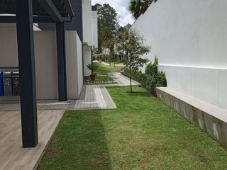Foto 4 de LINDA Y COMODA CASA DE RENTA EN TUMBACO SECTOR HILACRIL