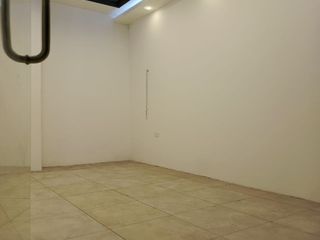 Foto 4 de LOCAL COMERCIAL EN RENTA O VENTA EN PLAZA REAL CALDERÓN