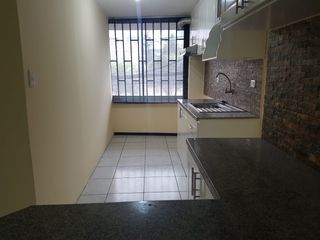 Foto 4 de HERMOSA E ILUMINADA SUITE EN RENTA
