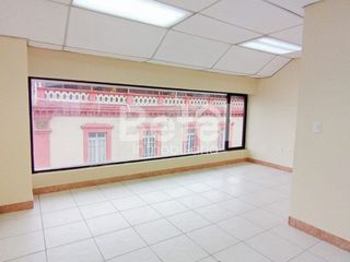 Foto 4 de Oficina de 40m2 en renta en Centro Histórico Cuenca