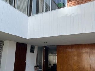 Foto 7 de VENDO CASA SAN ISIDRO AMPLIA Y MUY BIEN UBICADA COMERCIO ZONAL