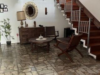 Foto 20 de VENDO CASA SAN ISIDRO AMPLIA Y MUY BIEN UBICADA COMERCIO ZONAL