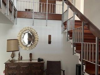 Foto 19 de VENDO CASA SAN ISIDRO AMPLIA Y MUY BIEN UBICADA COMERCIO ZONAL
