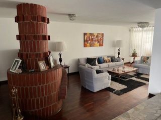 Foto 13 de VENDO CASA SAN ISIDRO AMPLIA Y MUY BIEN UBICADA COMERCIO ZONAL