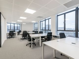 Foto 8 de Alquiler de oficinas corporativas para 15 personas en Bogota, Spaces Colina Campestre