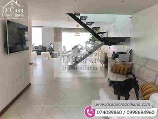 Foto 12 de Casa de Venta de lujo – Challuabamba, 3 dormitorios, 3 garajes, área verde, en urbanización privada.