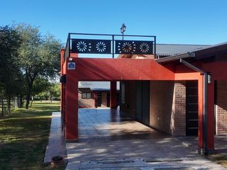Foto 4 de VENTA DOS CASAS CON PISCINA AMPIO PARQUE VISTA A SIERRAS CALAMUCHITA