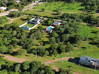 Foto 8 de VENTA DOS CASAS CON PISCINA AMPIO PARQUE VISTA A SIERRAS CALAMUCHITA