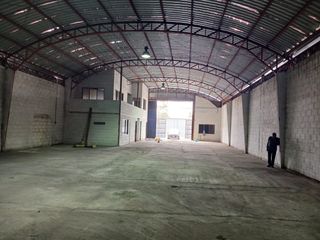 Foto 1 de Alquiler Nave Industrial Terminal Terrestre 650m2
