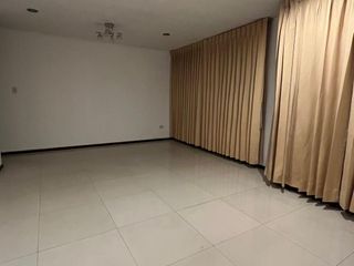 Foto 1 de Vendo lindo departamento en cerro colorado cerca plaza las americas $ 110,000