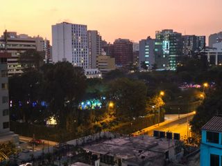 Foto 5 de ALQUILO DPTO. 3DORM.  VISTA AL PARQUE - MONTERO ROSAS – SANTA BEATRIZ - LIMA