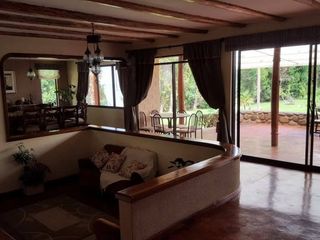 Foto 10 de Propiedad en venta. Challuabamba Pan. Norte. amplia área verde. Fácil acceso