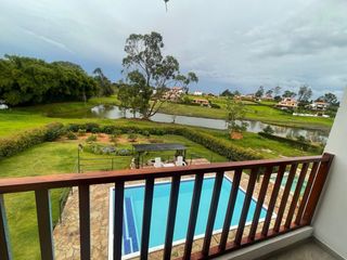 Foto 18 de ESPECTACULAR CASA CAMPESTRE MODERNA CON VISTA A UN LAGO
