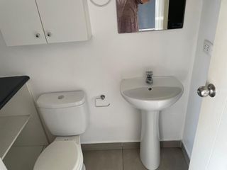 Foto 3 de ALQUILO OFICINA – AV. ARENALES  - LIMA