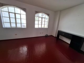 Foto 18 de Alquilo Linda Casita De 3 Pisos En Quinta Privada - Yanahuara