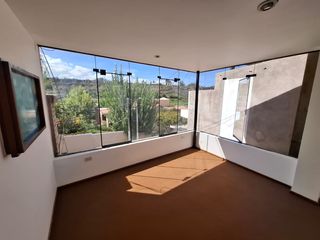 Foto 9 de Alquilo Linda Casita De 3 Pisos En Quinta Privada - Yanahuara