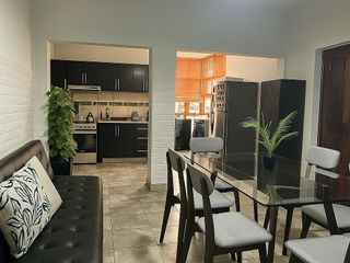 Foto 4 de ¡Casa En Esquina A Precio De Terreno! Ubicación Estratégica!