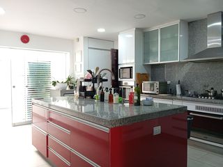 Foto 8 de Hermosa Casa 1250 m², Piscina Jardin - Zona Batallones, Surco