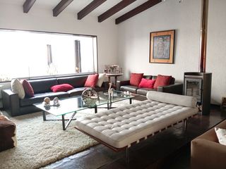 Foto 1 de Hermosa Casa 1250 m², Piscina Jardin - Zona Batallones, Surco