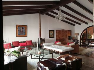Foto 3 de Hermosa Casa 1250 m², Piscina Jardin - Zona Batallones, Surco