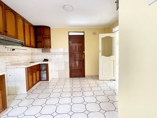 Foto 4 de Alquiler De Departamento En 1Er Piso + Cochera — Santa Patricia, La Molina