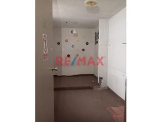 Foto 8 de Casa Semiamoblada Y Remodelada De 3 Pisos Mas Terraza En Condominio