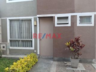 Foto 18 de Casa Semiamoblada Y Remodelada De 3 Pisos Mas Terraza En Condominio