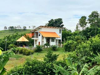 Foto 1 de ¿Están pensando mudarse a nuestra ciudad? Aquí pueden disfrutar de la naturaleza, pero con todas las comodidades de una casa moderna.