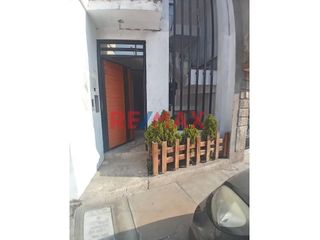 Foto 2 de Alquiler De Casa Comercial En San Martin De Porres