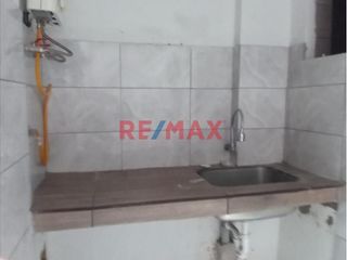 Foto 8 de Alquiler De Casa Comercial En San Martin De Porres