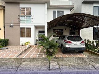 Foto 2 de Urb. El Doral