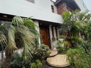 Foto 1 de VENDO CASA CONSERVADA EN MAGDALENA CERCA A LA PERA DEL AMOR