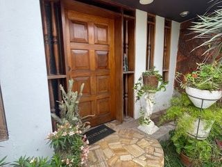 Foto 2 de VENDO CASA CONSERVADA EN MAGDALENA CERCA A LA PERA DEL AMOR