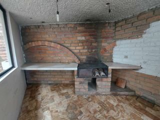 Foto 3 de PROPIEDAD COMERCIAL CASA EN ARRIENDO EN CUENCA SECTOR AVE PASEO DE LOS CAÑARIS y Av. Max Uhle
